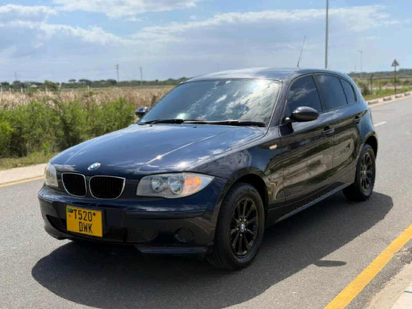 Black BMW 1 Series Hatchback 1990cc Full AC