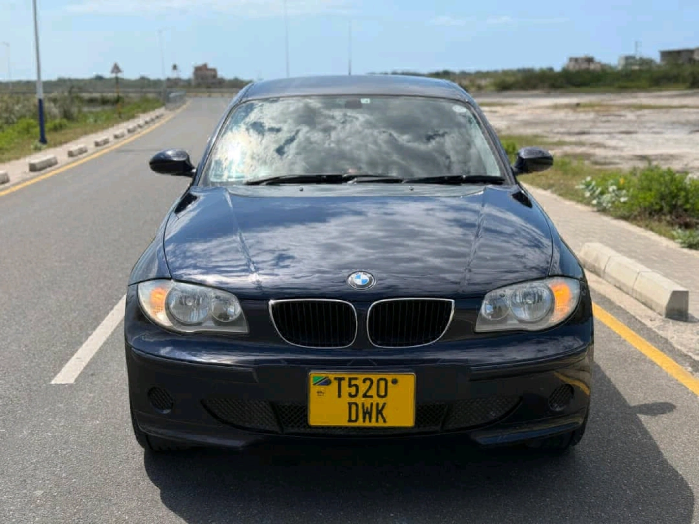 Black BMW 1 Series Hatchback 1990cc Full AC thumbnail 5