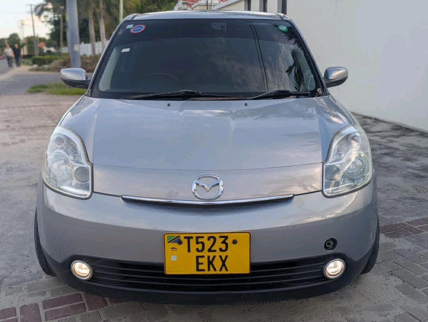 Mazda Verisa 2009 Model Automatic