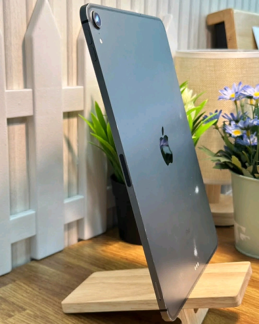Apple iPad Pro 11 2018 512GB (Premium Tablet) thumbnail 3