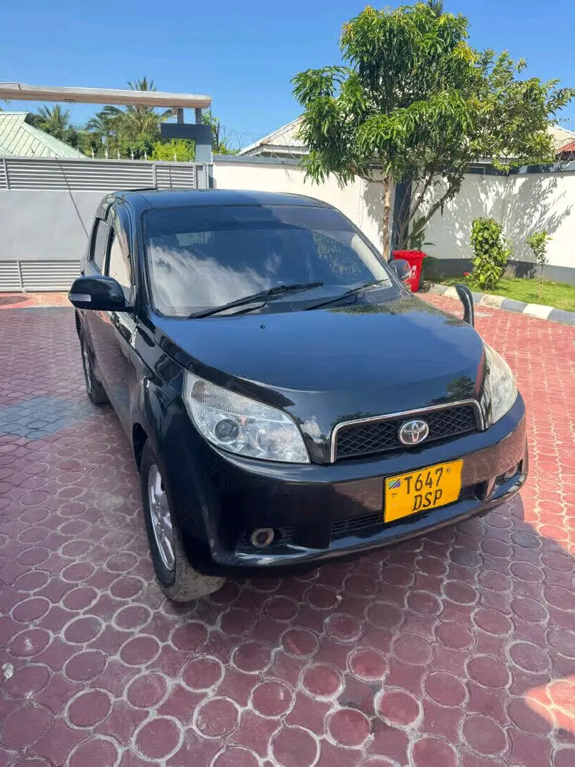 Toyota Rush 2005 Nyeusi, 1490cc