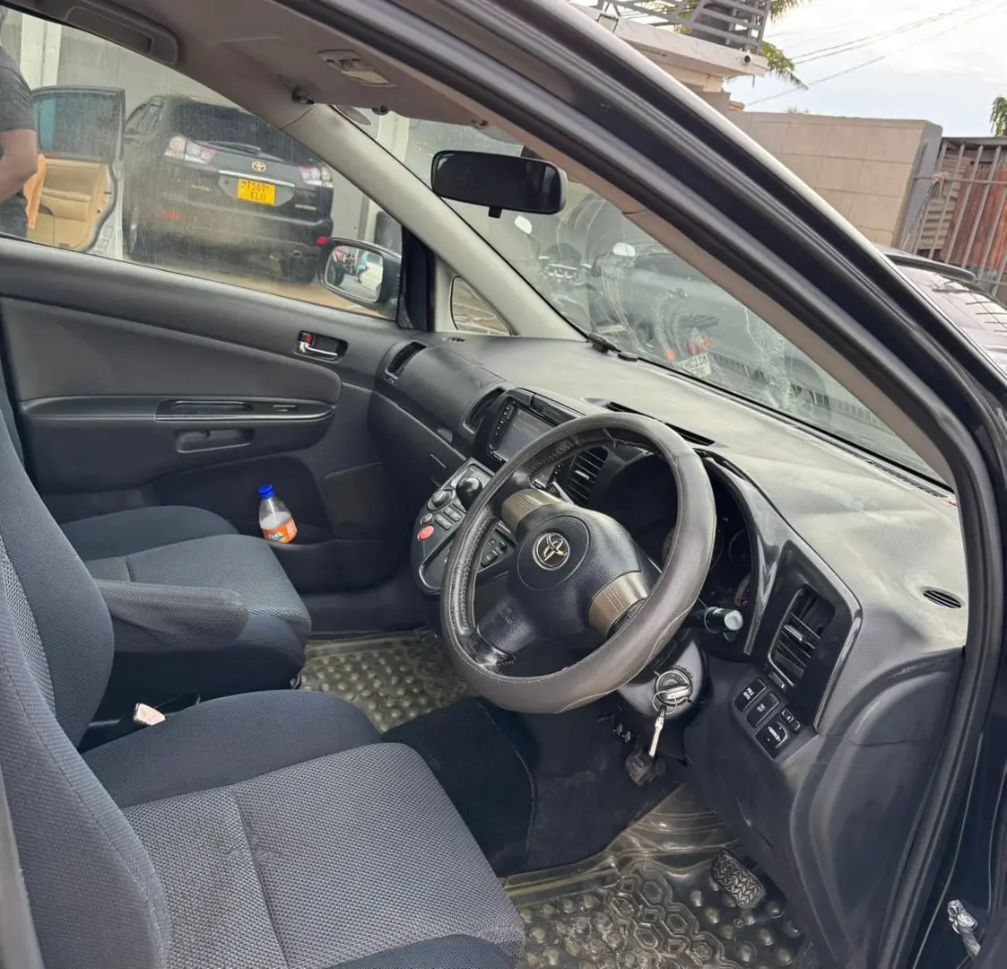 Toyota Wish - DQT thumbnail 6