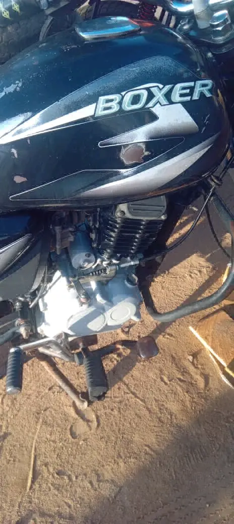 Bajaj Boxer Motorcycle (Boda Boda) thumbnail 3