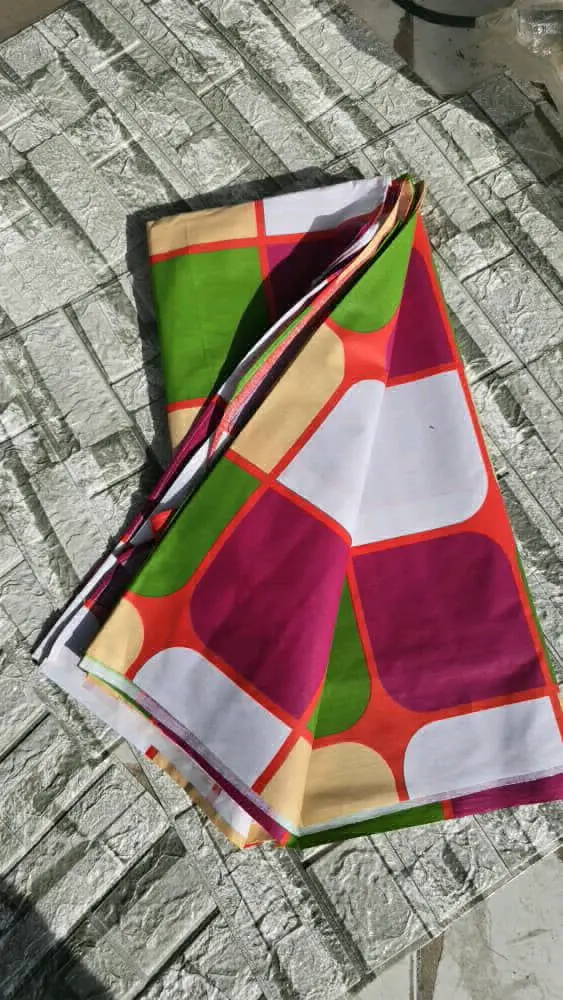 Shuka za Uganda Pamba Safi (2 Sheets + 4 Pillowcases) thumbnail 5