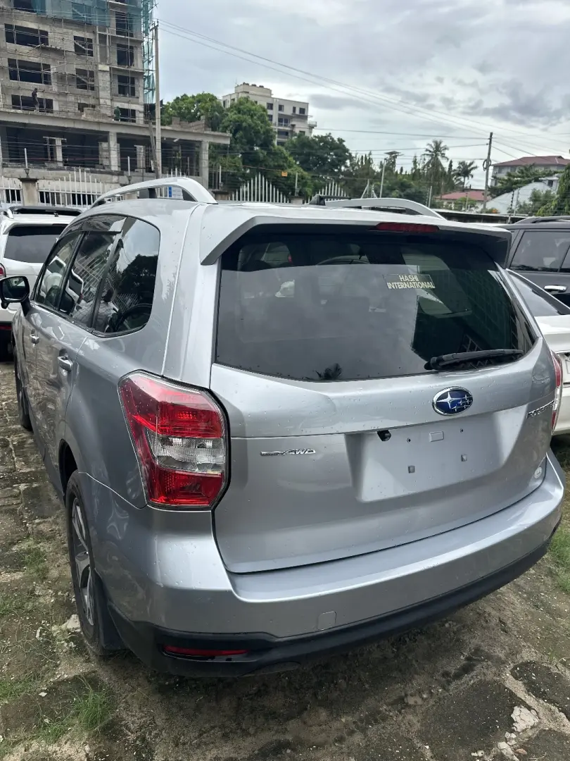 Subaru Forester 2015 thumbnail 6