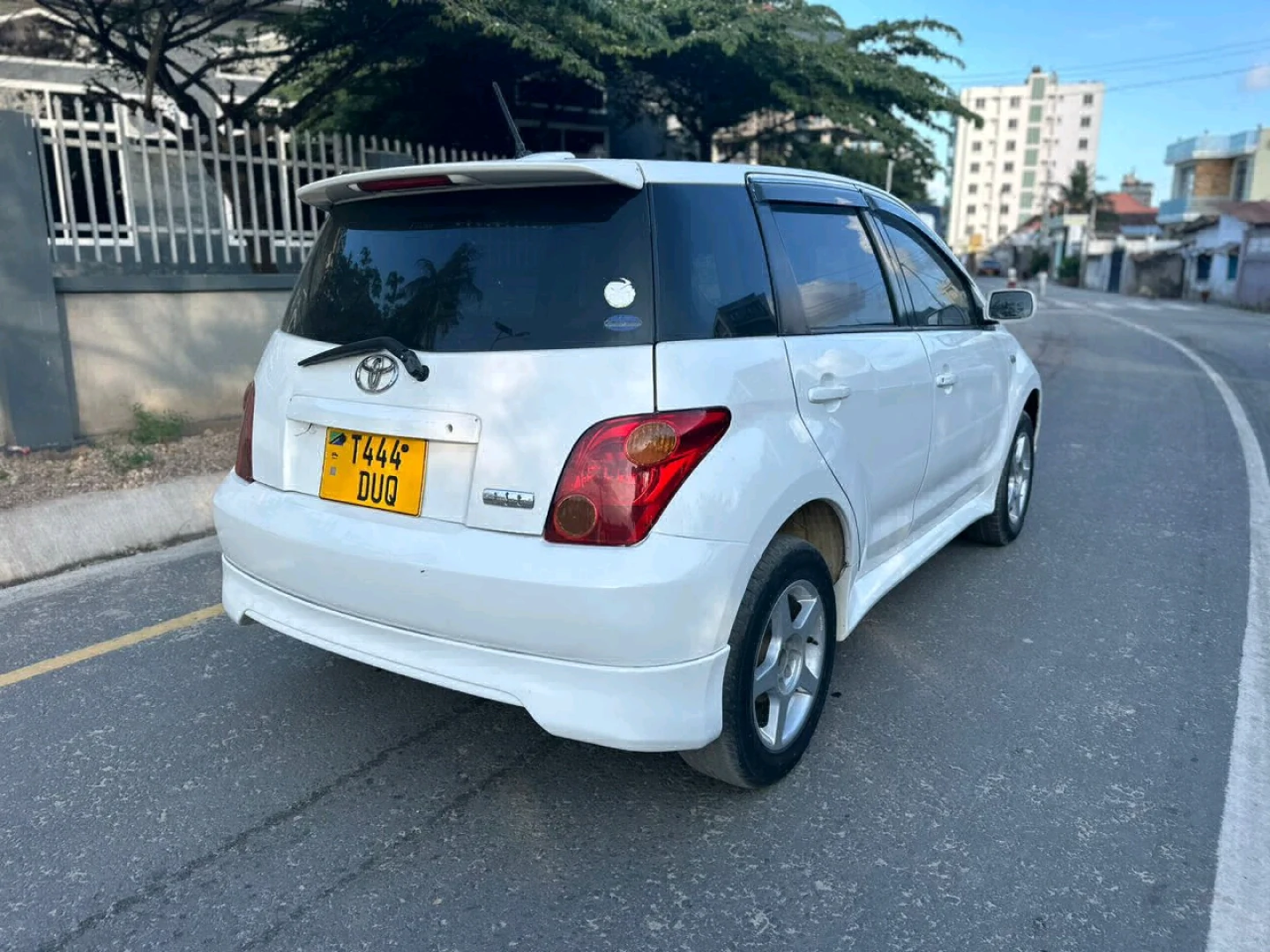 Toyota Ist 2004 (1290 CC) with Android TV thumbnail 2