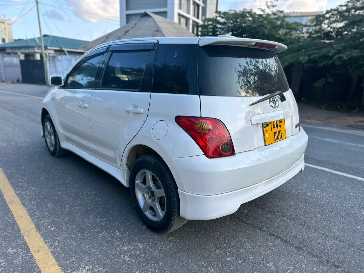 Toyota Ist 2004 (1290 CC) with Android TV thumbnail 4