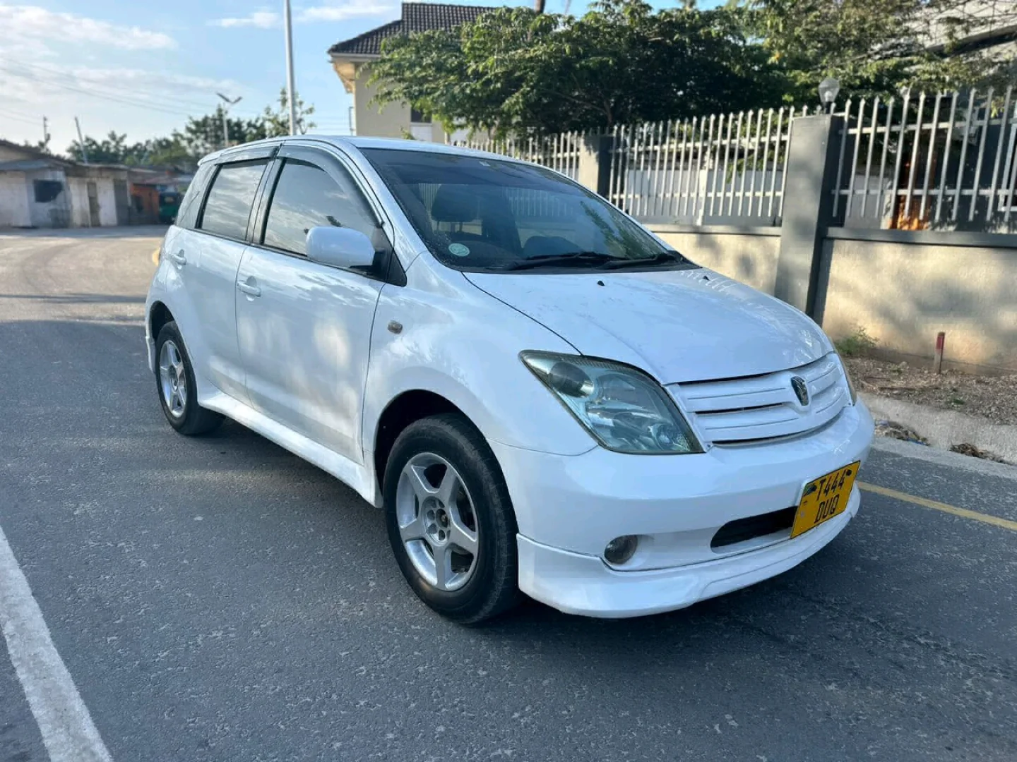 Toyota Ist 2004 (1290 CC) with Android TV thumbnail 5