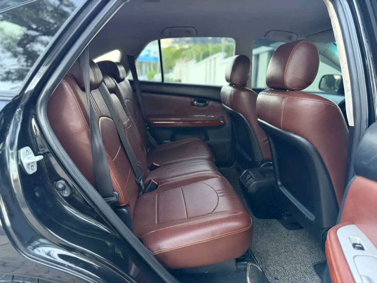 Black Toyota Harrier 2005, 2490cc, Clean Condition thumbnail 8