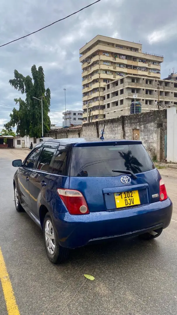 Toyota Ist DJV thumbnail 2
