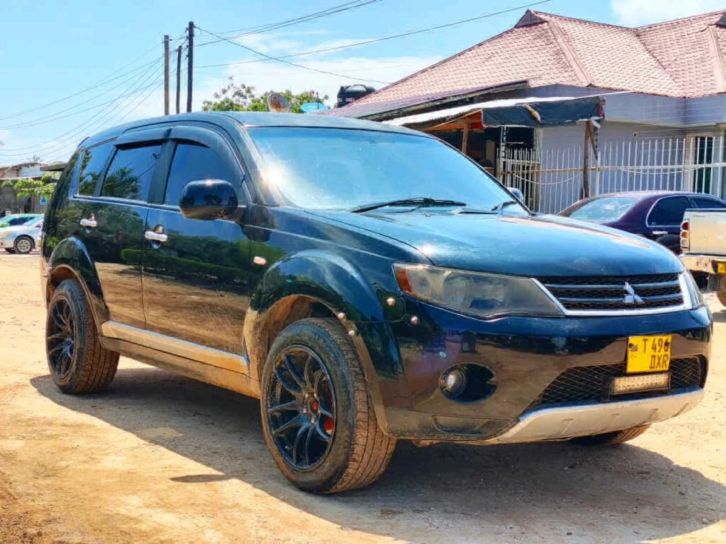 Mitsubishi Outlander DXR SUV