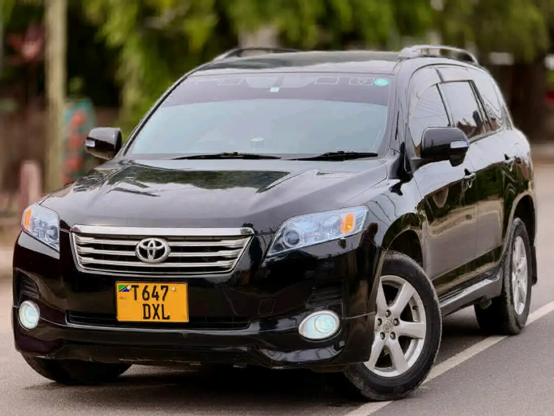 Toyota Vanguard Seven Seater SUV thumbnail 2