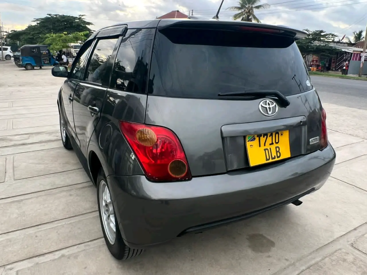 Toyota Ist 2004 (Reg DLB) thumbnail 7