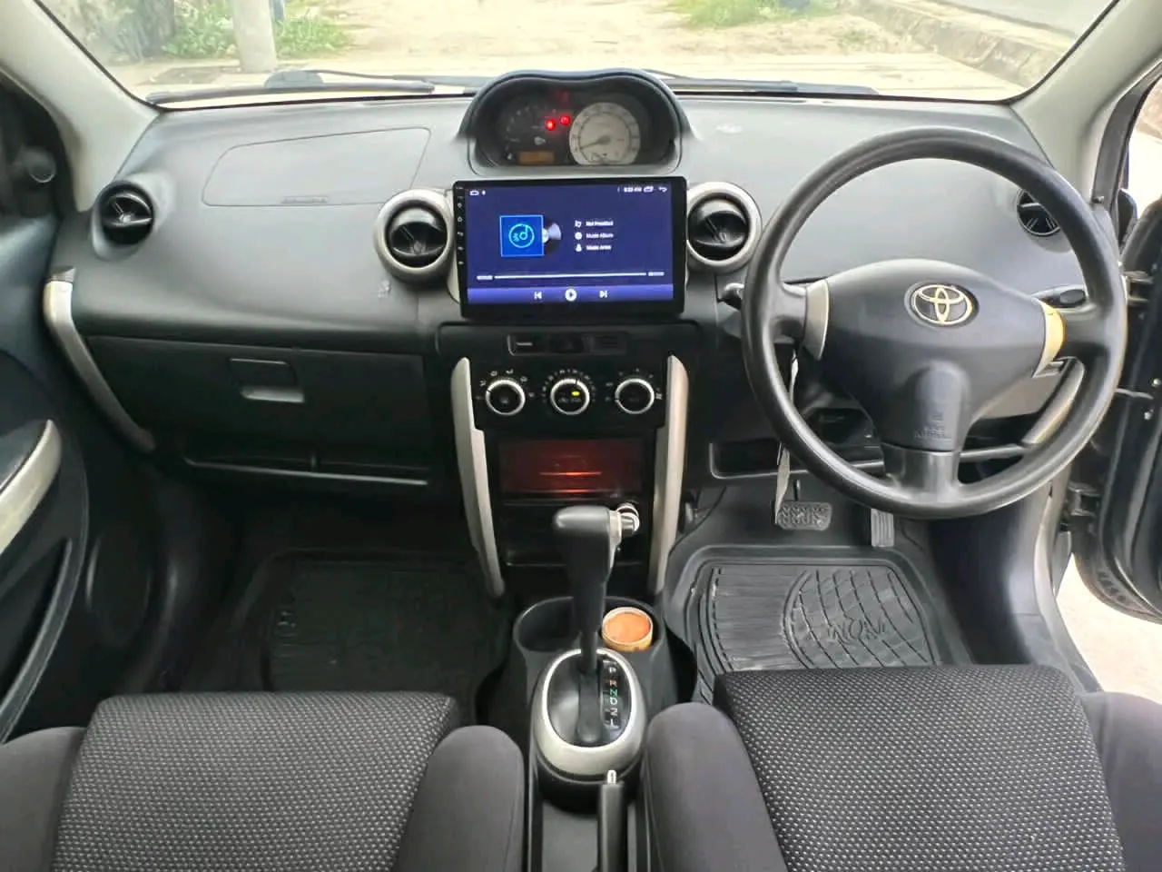 Toyota Ist 2004 (Reg DLB) thumbnail 9