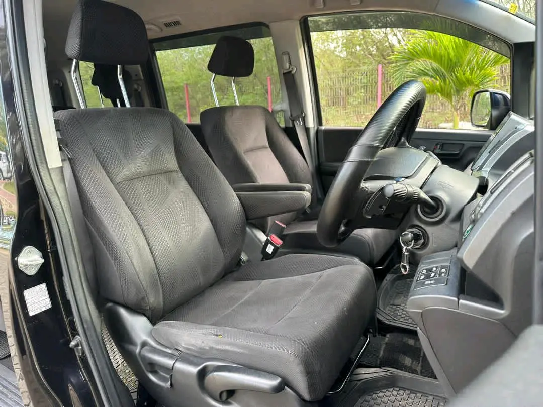 2009 Black Honda Step Wagon 2.0L AC Exchange Allowed thumbnail 7