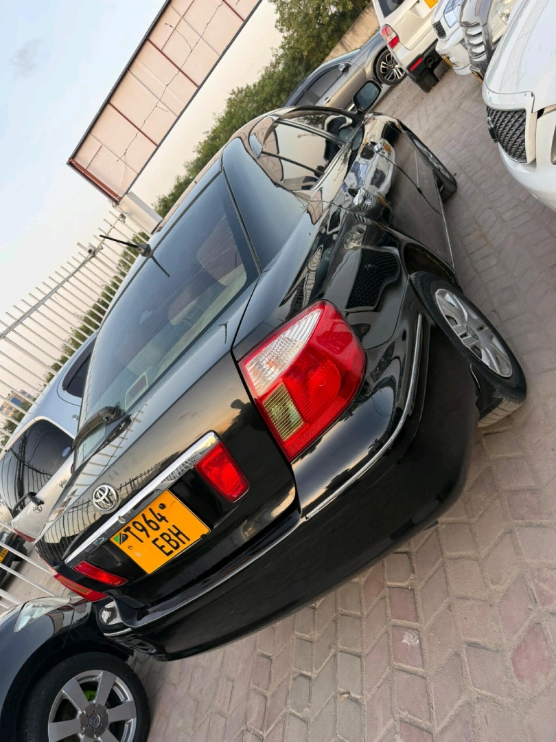 Toyota Premio X 2004 Model (Black) thumbnail 4