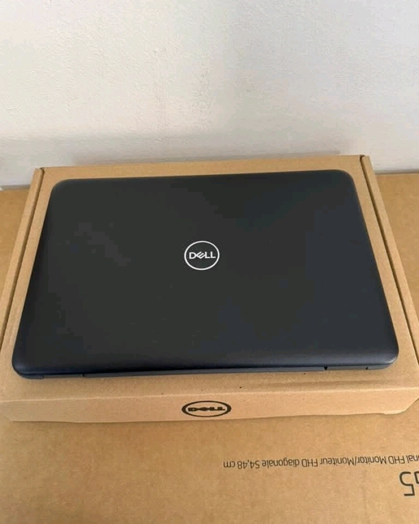 Dell Latitude 3190 Laptop - 4GB RAM, 192GB SSD thumbnail 4