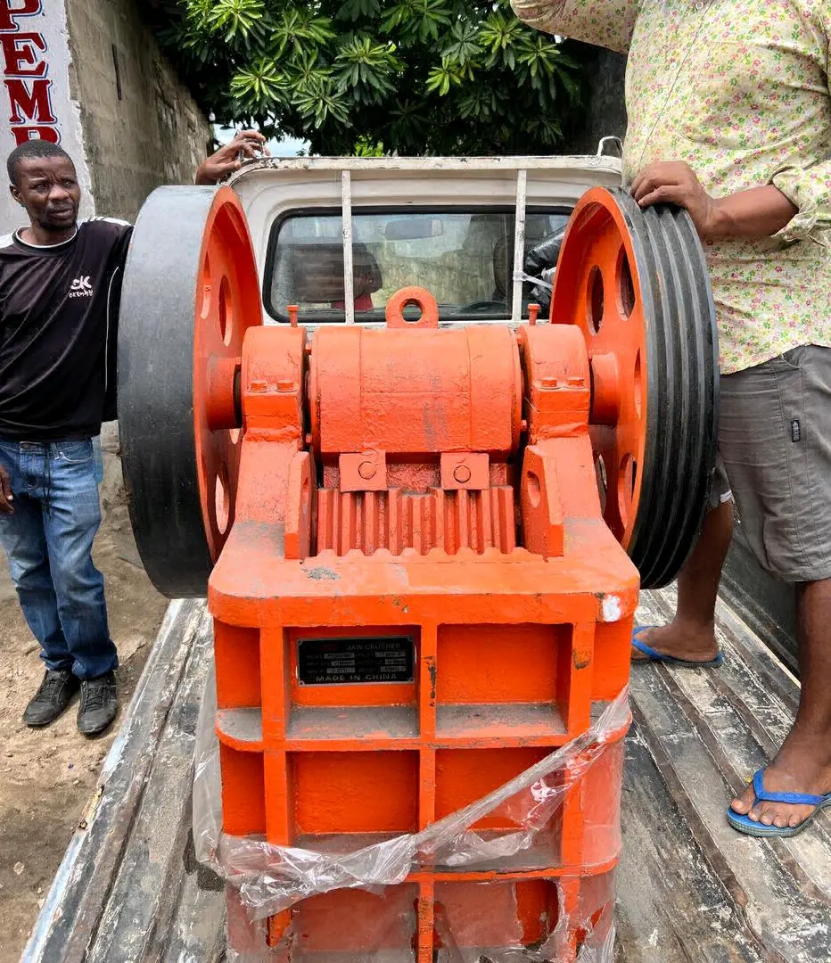 Jaw Crusher ya Kuvunjia Kokoto (5 TPH)