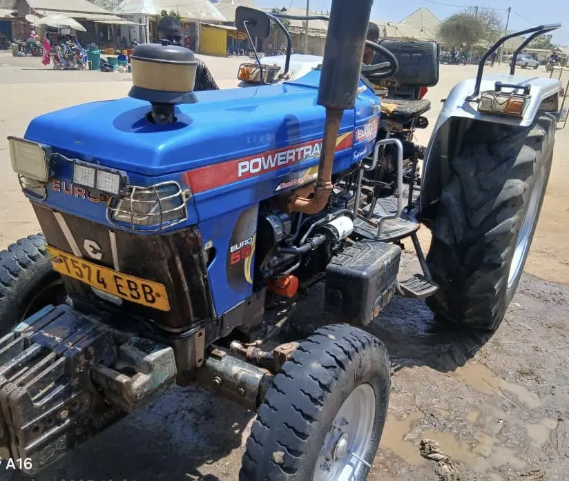 Powertrac Euro 55 Tractor (Piston 4) thumbnail 2