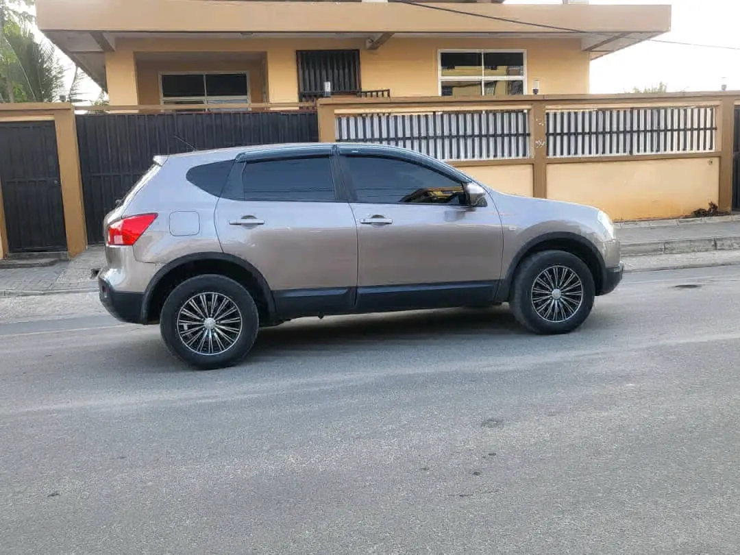 Nissan Dualis (Qashqai) 2008 Model thumbnail 4