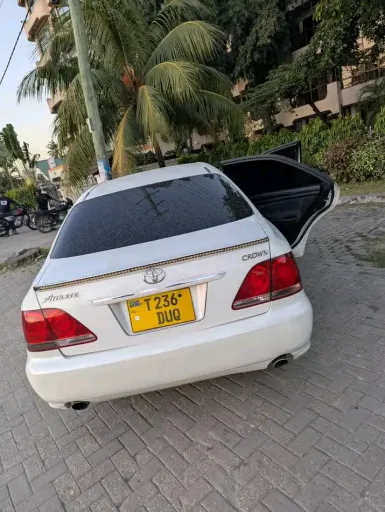 Toyota Crown Athlete