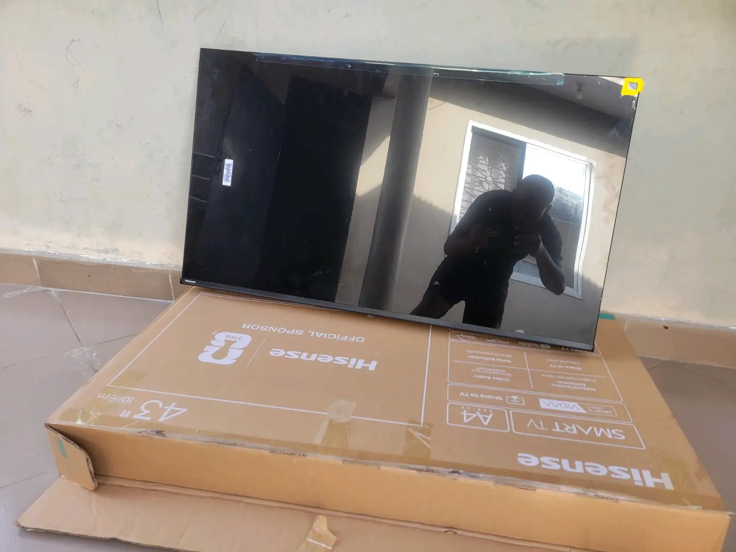 Hisense 43-inch Smart TV thumbnail 4