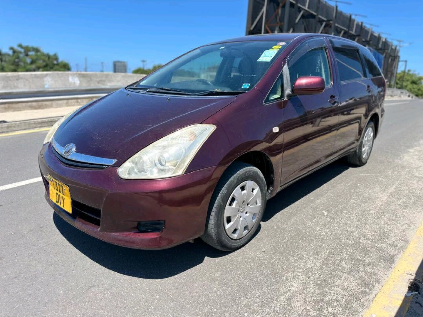 Used Toyota Wish 2007 Model (Maroon) thumbnail 2