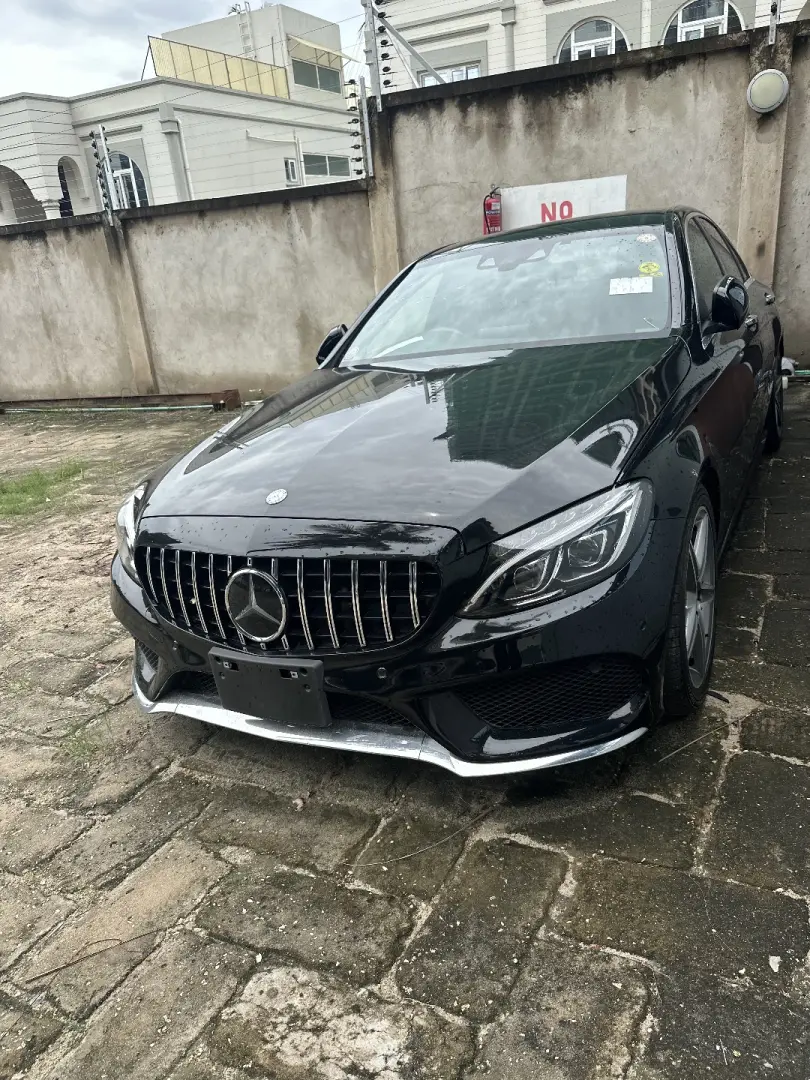 Mercedes-Benz C-Class 2016 thumbnail 3