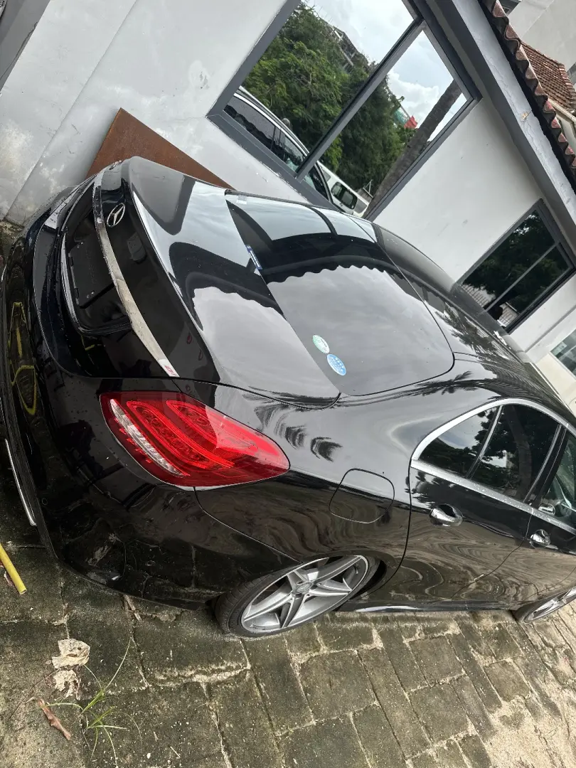 Mercedes-Benz C-Class 2016 thumbnail 4