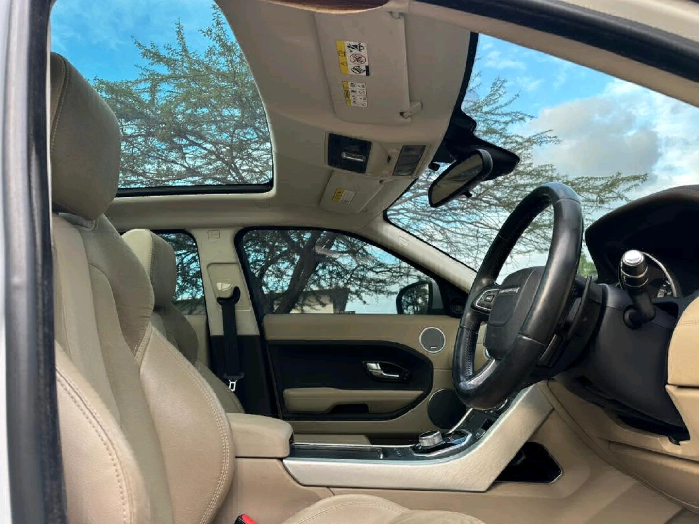 Range Rover Evoque 2013 Model for Sale thumbnail 9