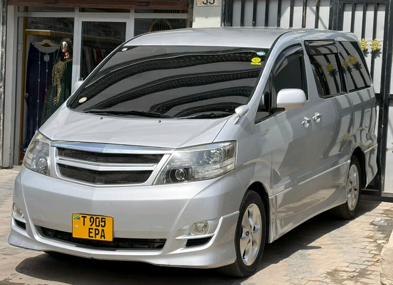 Toyota Alphard 2005 Silver thumbnail 2