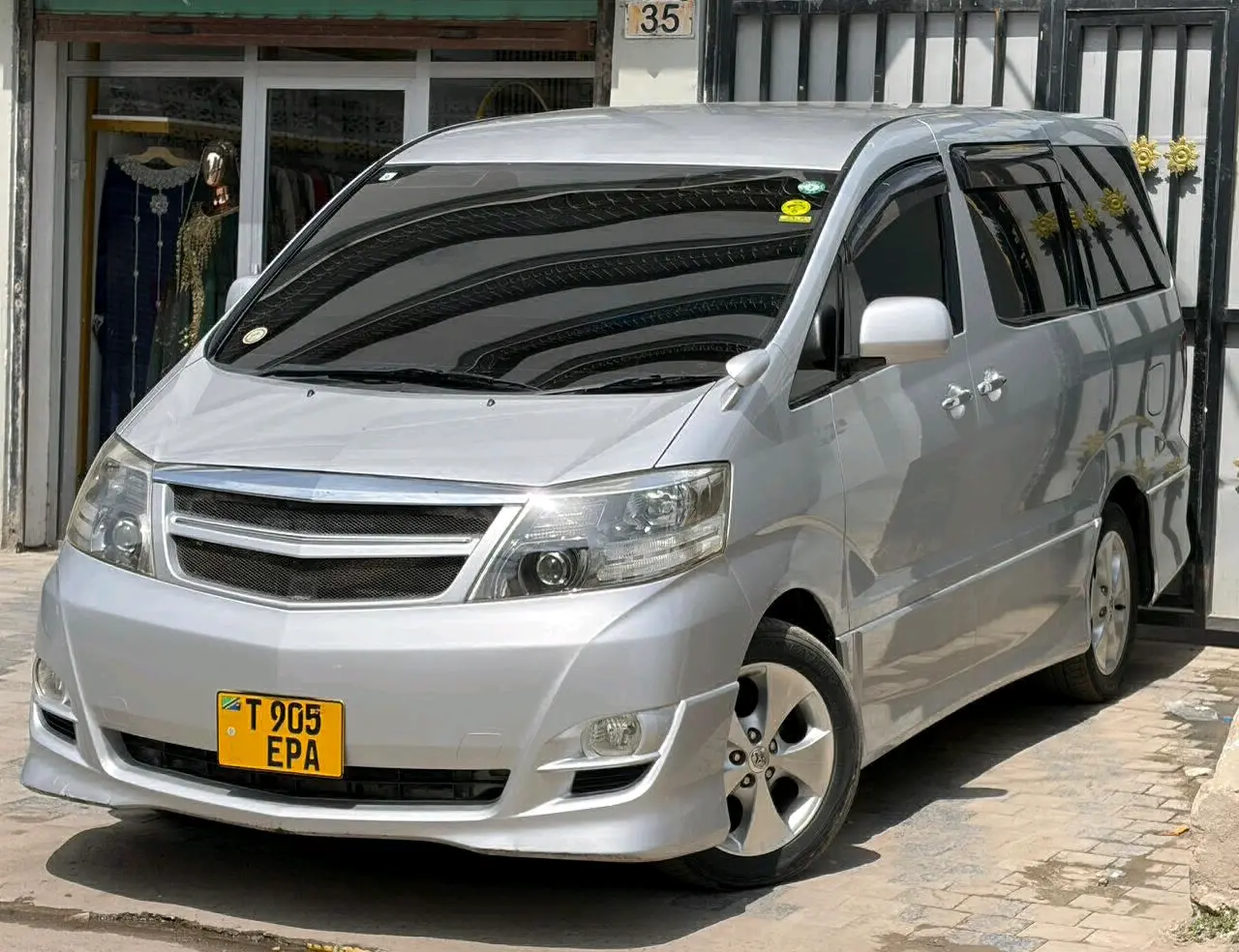 Toyota Alphard 2005 Silver thumbnail 4