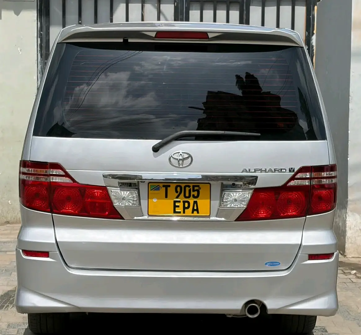 Toyota Alphard 2005 Silver thumbnail 6