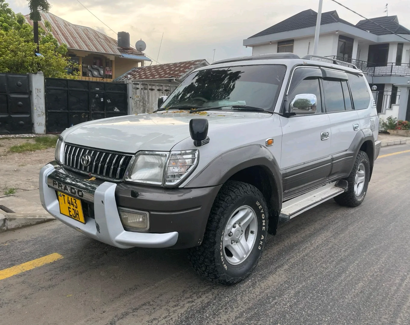 Toyota Land Cruiser Prado Mchaga EJH thumbnail 3