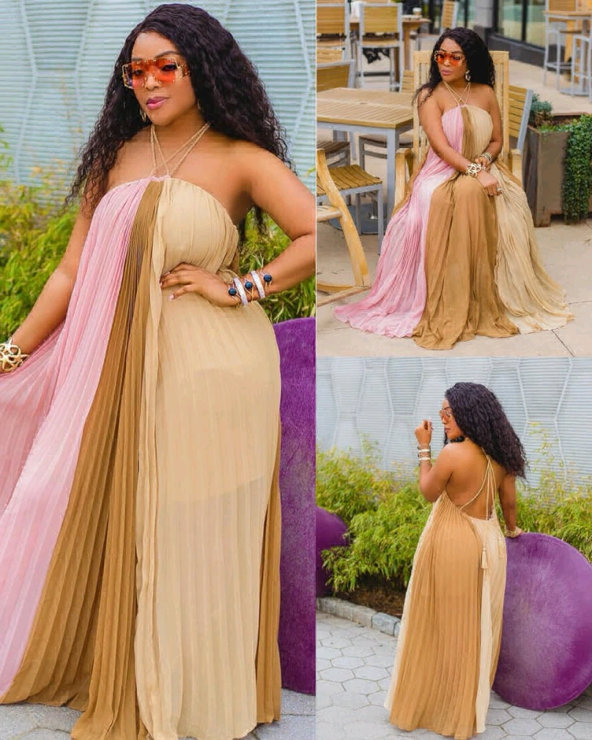 Long Pleated Ombre Halter-neck Dress thumbnail 4