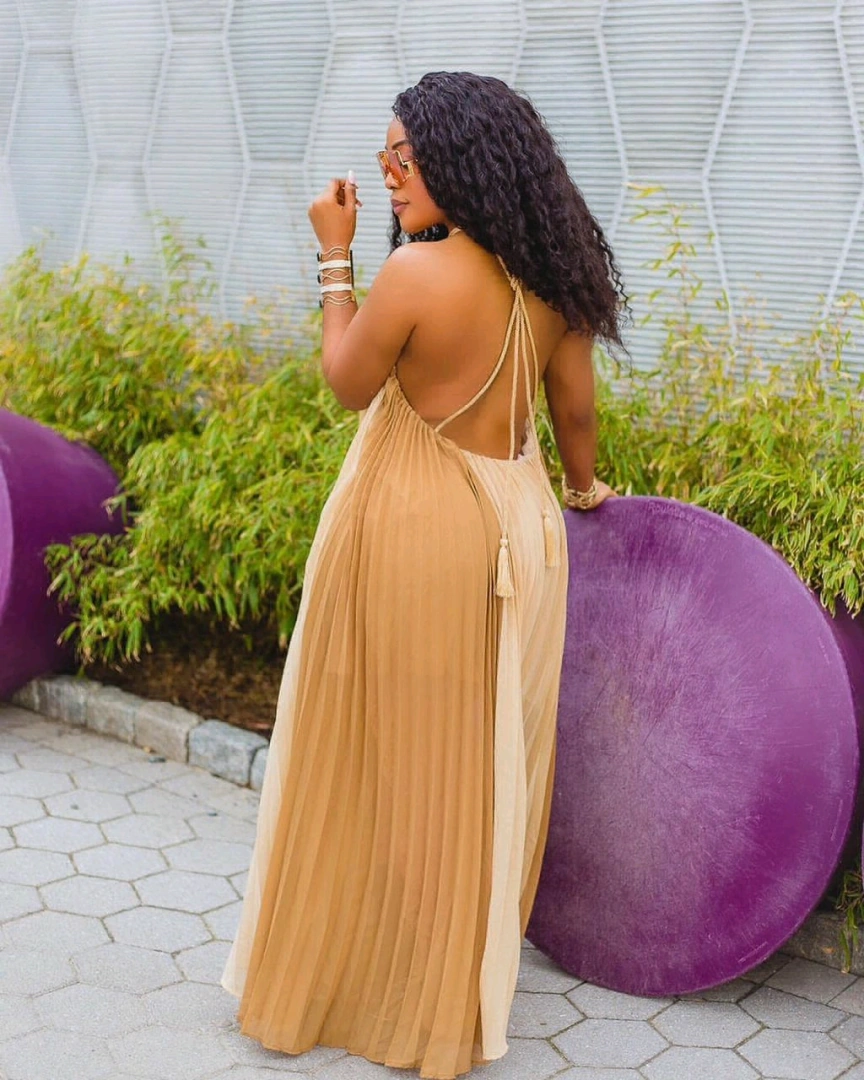 Long Pleated Ombre Halter-neck Dress thumbnail 5