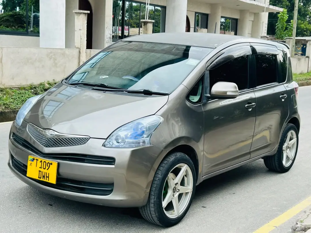 Toyota Ractis 2008 (DWH) thumbnail 2