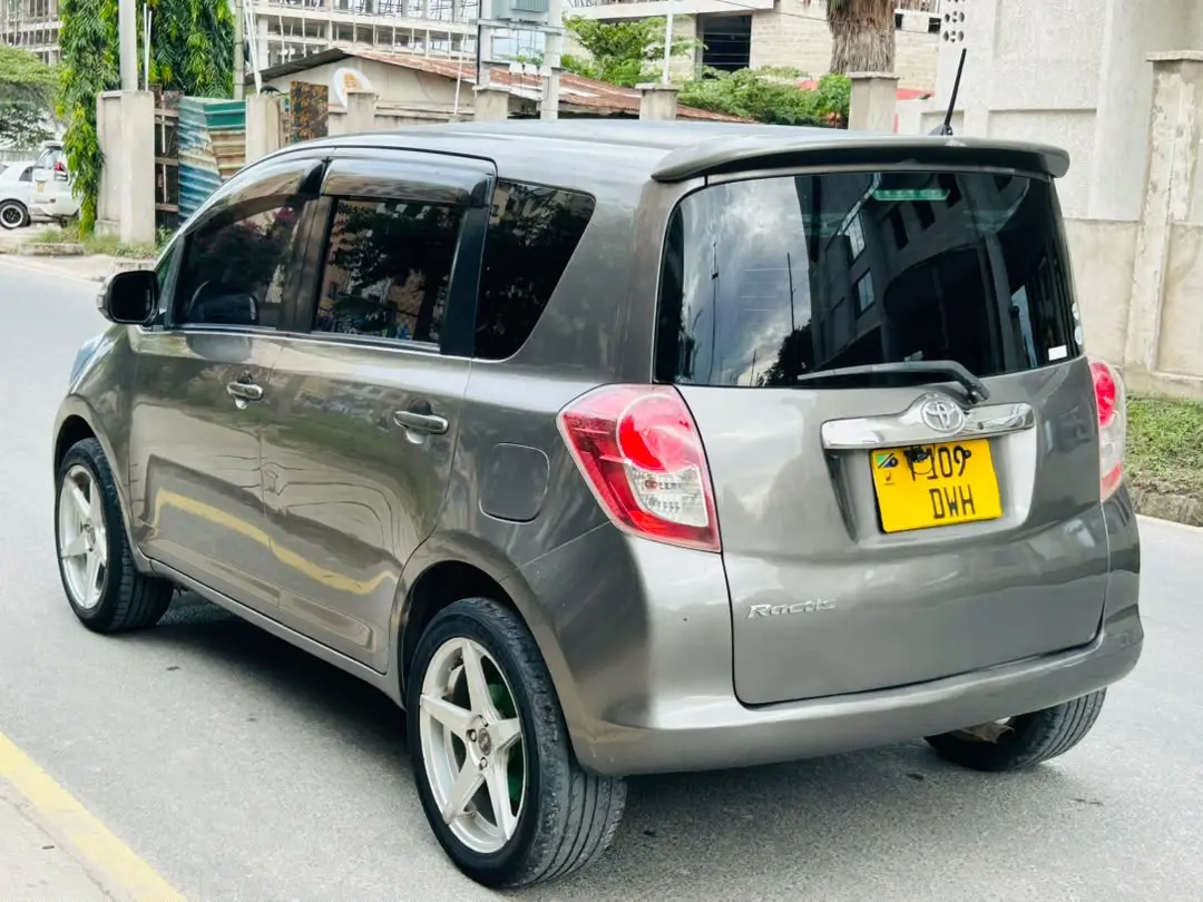 Toyota Ractis 2008 (DWH) thumbnail 3