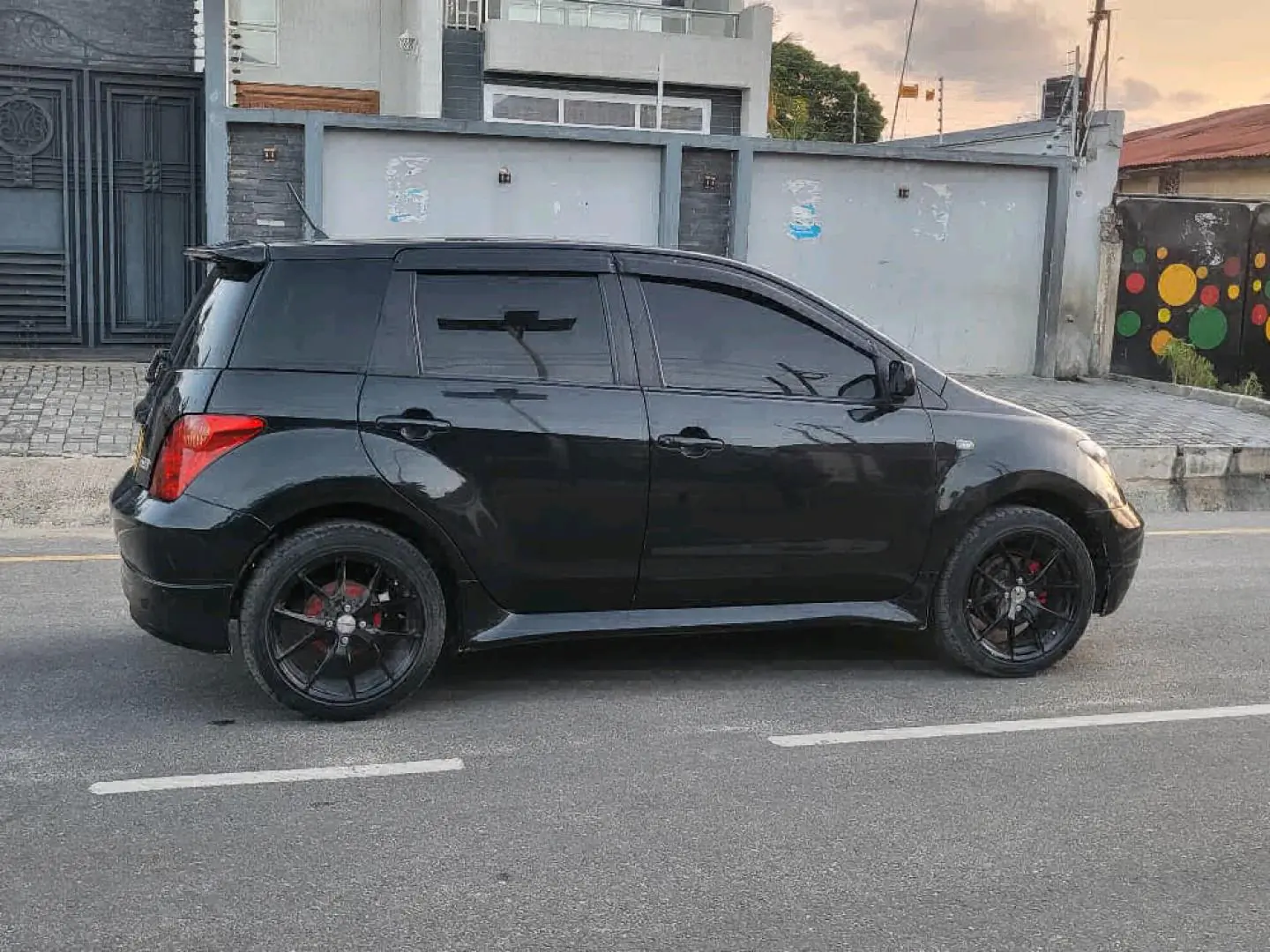 Black 2003 Toyota Ist for Sale thumbnail 6