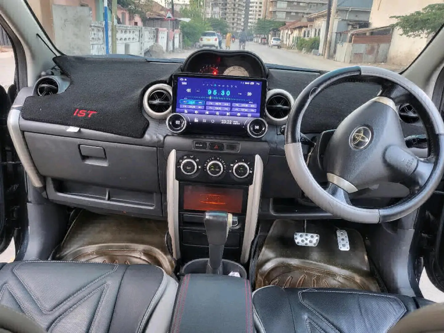 Black 2003 Toyota Ist for Sale thumbnail 9