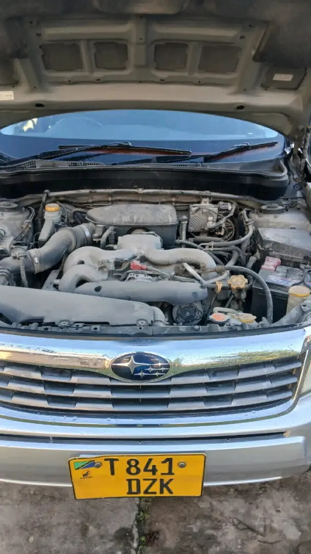 Subaru Forester (Silver) thumbnail 5