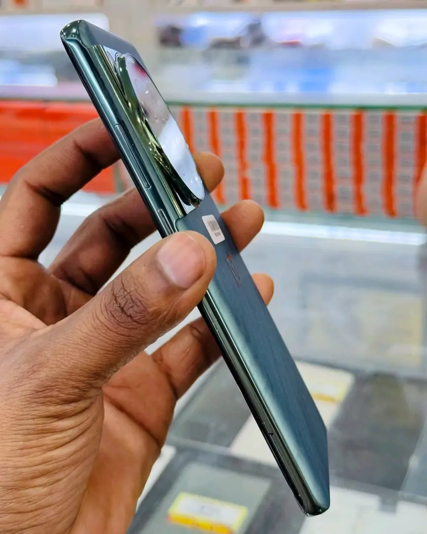 OnePlus 12 Smartphone 256GB/16GB thumbnail 2