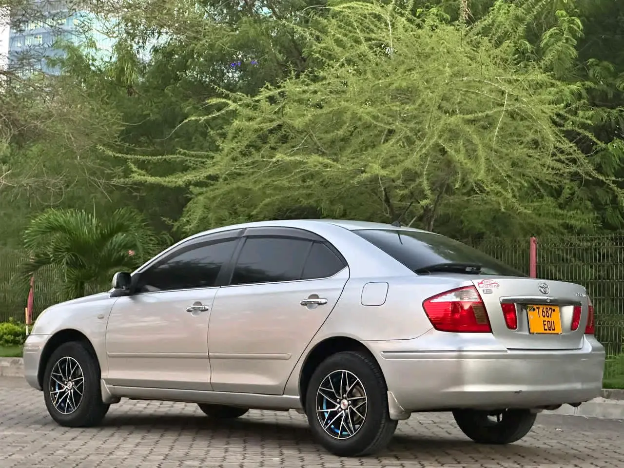 Toyota Premio F 2003 thumbnail 6