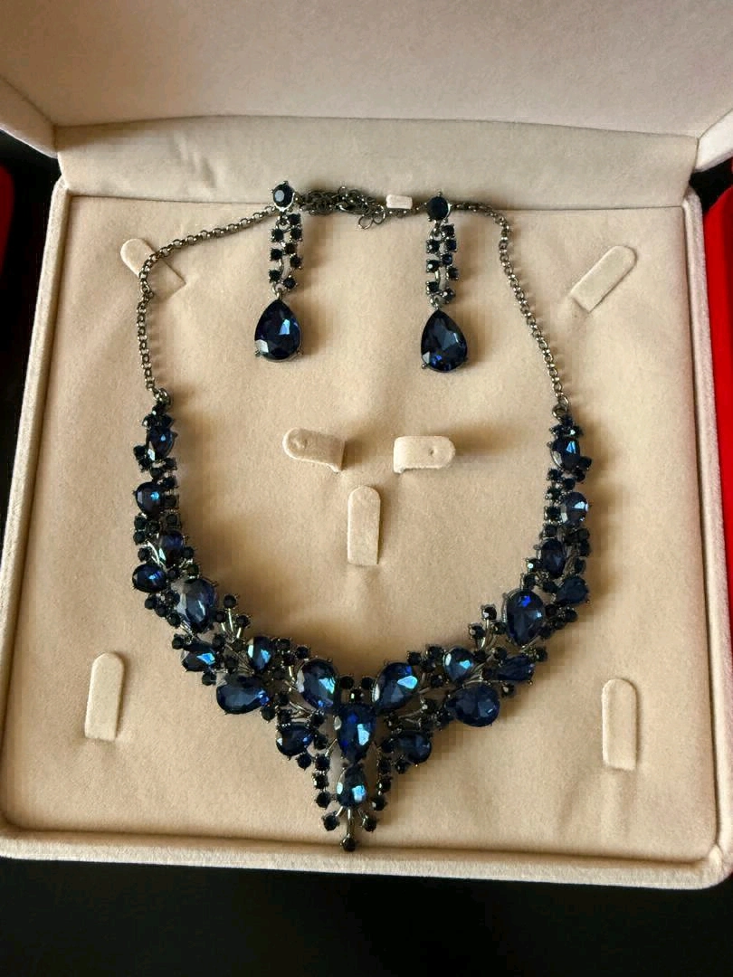 Dark Blue/Sapphire Costume Jewelry Set (Necklace & Earrings)