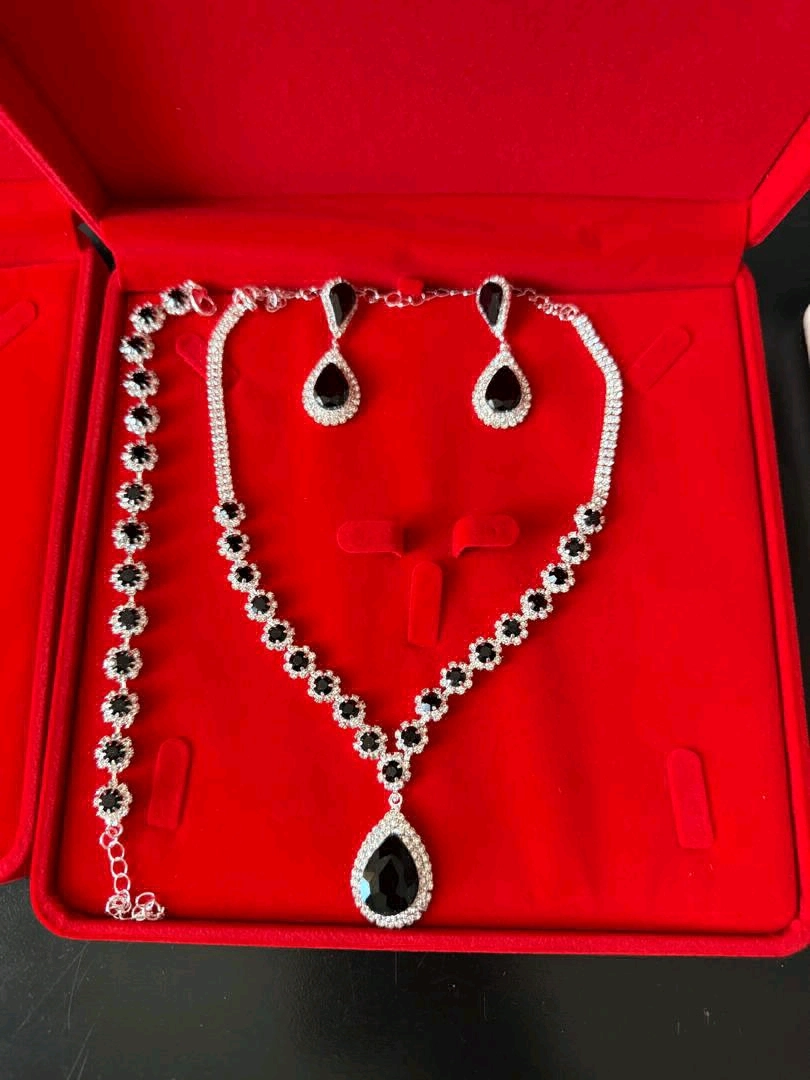 Dark Blue/Sapphire Costume Jewelry Set (Necklace & Earrings) thumbnail 3