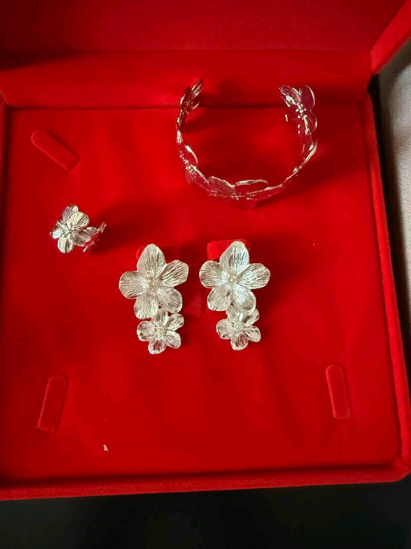Dark Blue/Sapphire Costume Jewelry Set (Necklace & Earrings) thumbnail 7