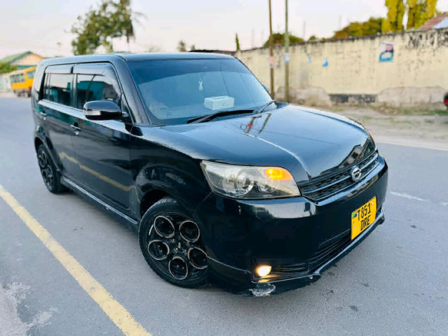 Toyota Rumion 2010 Automatic DRE for Sale thumbnail 2