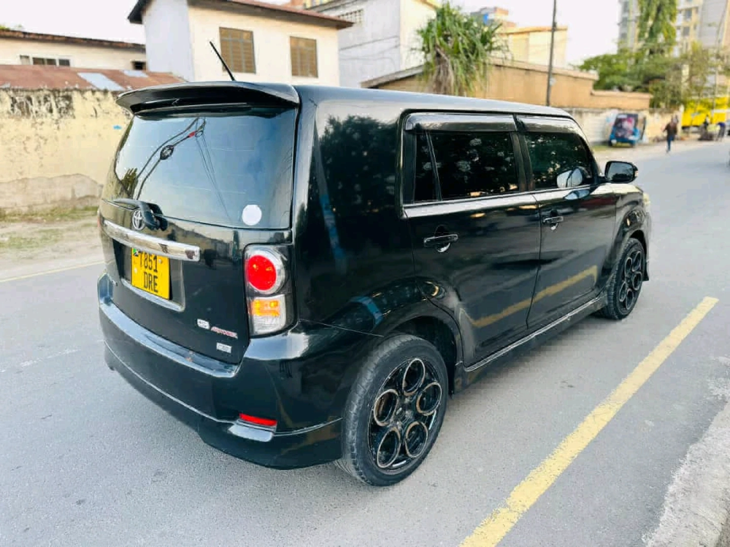 Toyota Rumion 2010 Automatic DRE for Sale thumbnail 4