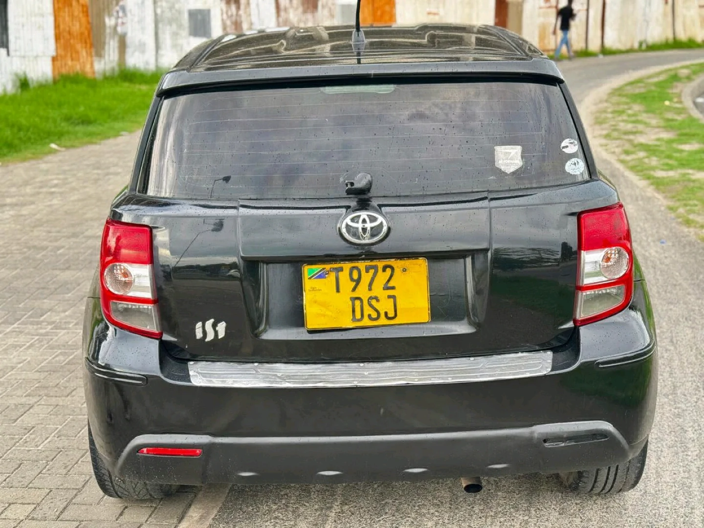 Toyota Ist 2008 Black Low Mileage (New Model) thumbnail 2