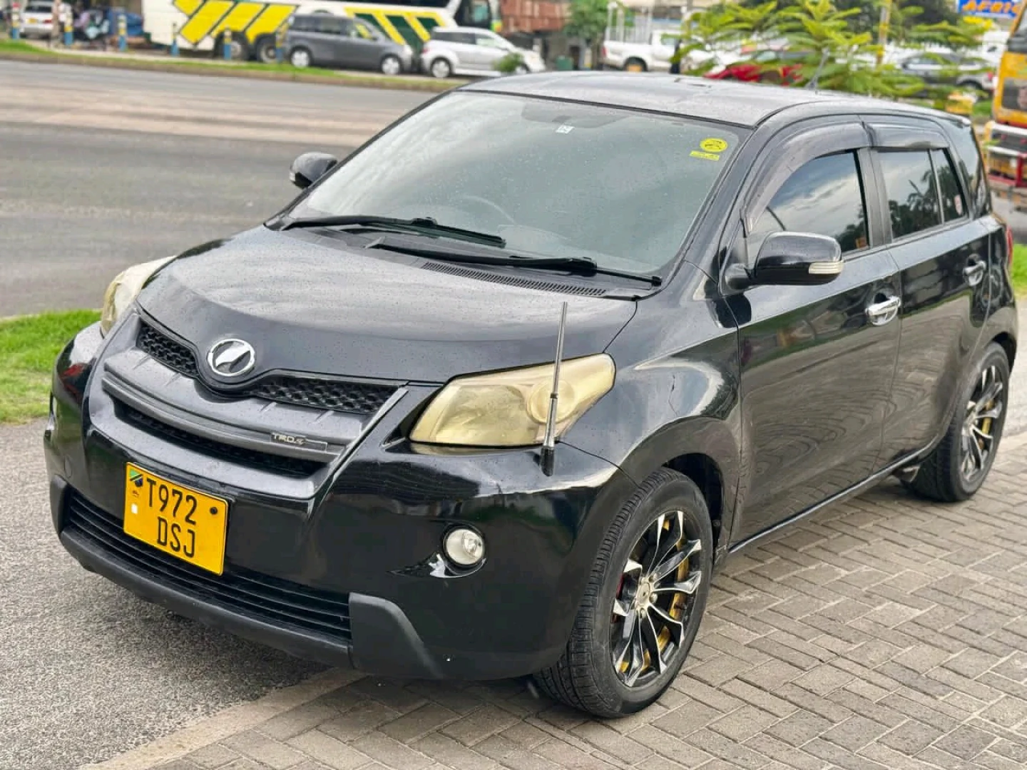 Toyota Ist 2008 Black Low Mileage (New Model) thumbnail 4